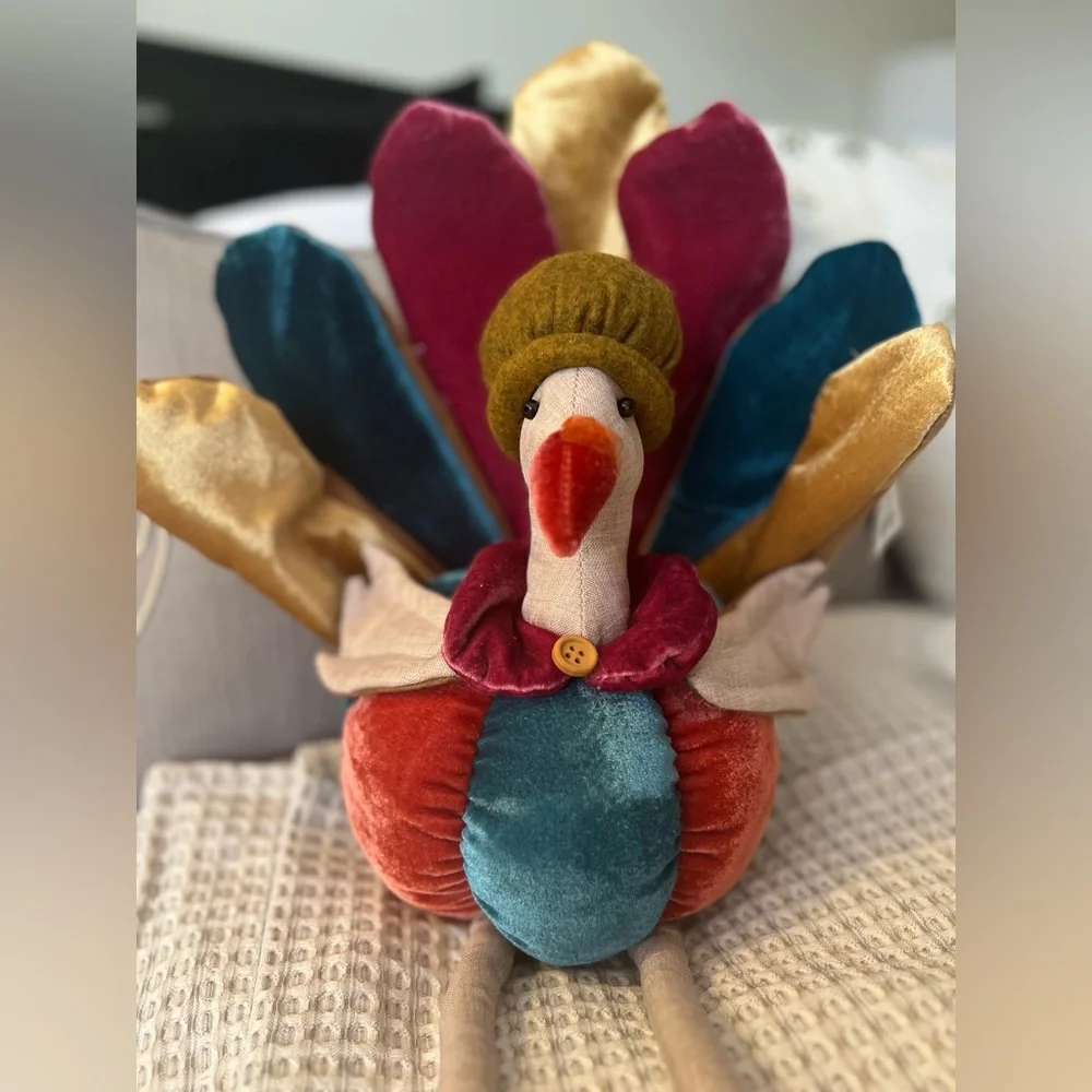 Plush Velvet Thanksgiving Turkey Decor – Festive Fall Accent - Picture 4 of 5
